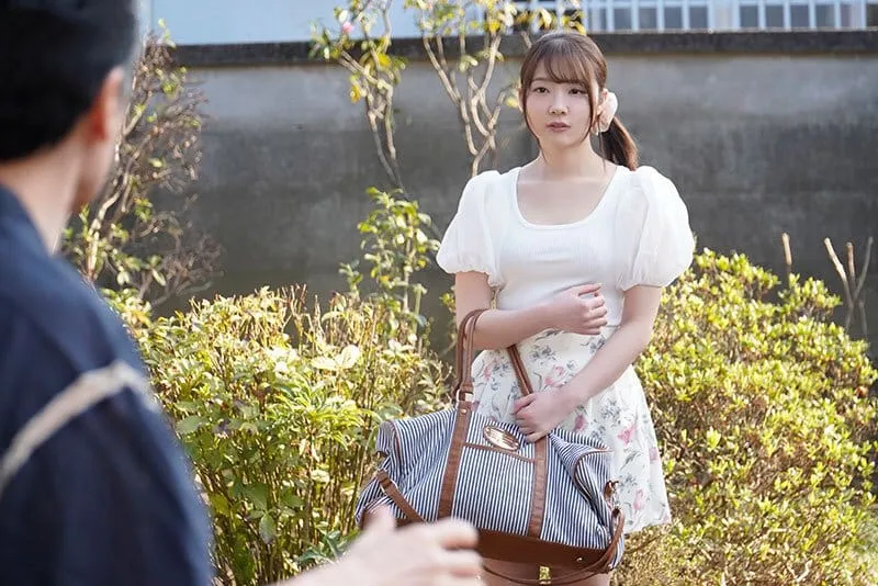 Gặp lại cháu gái nhà bên tôi đã làm tình từ 10 năm trước về quê